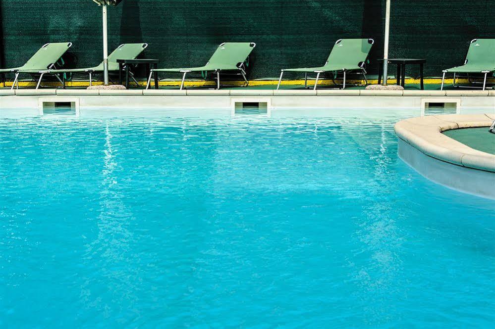 Hotel Motel Residence S Front Bagian luar foto