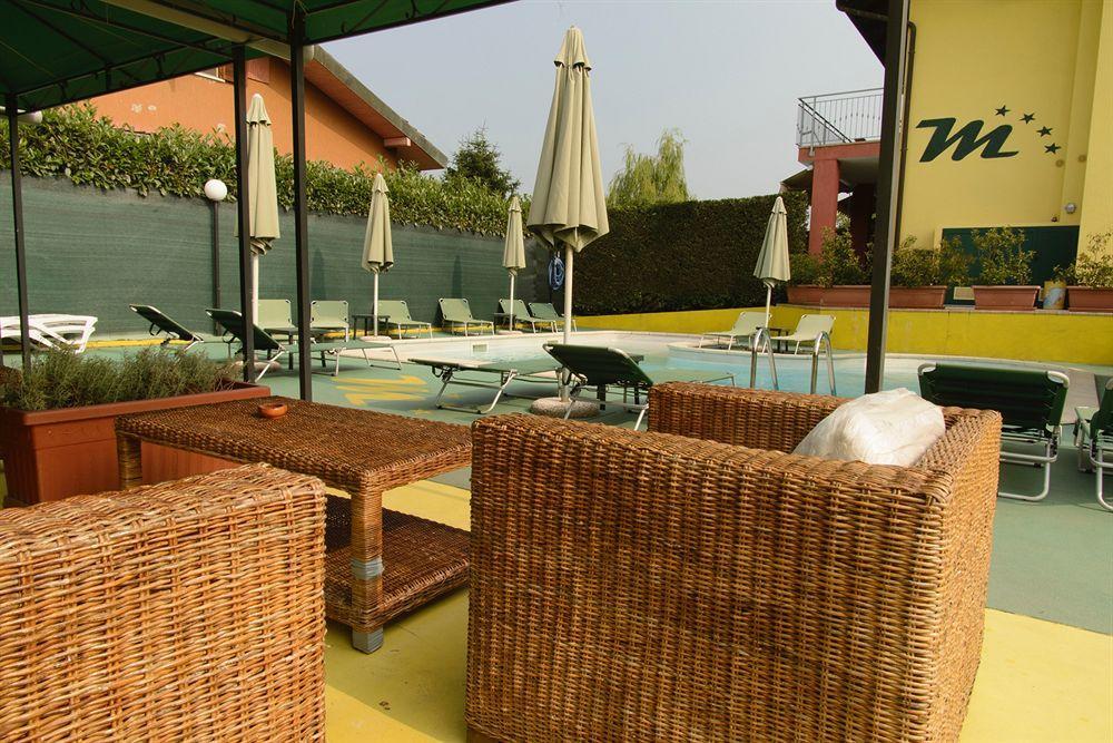 Hotel Motel Residence S Front Bagian luar foto